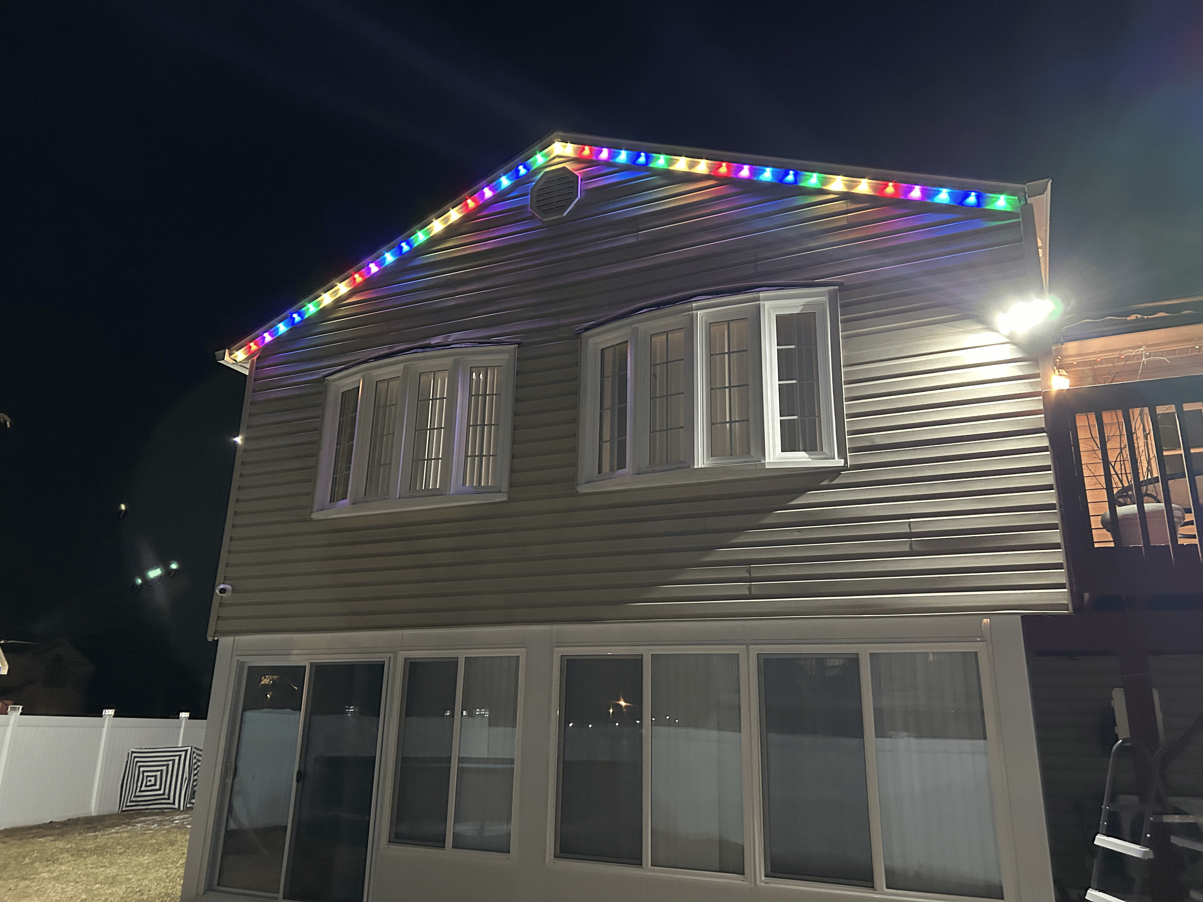 Color-changing holiday lighting