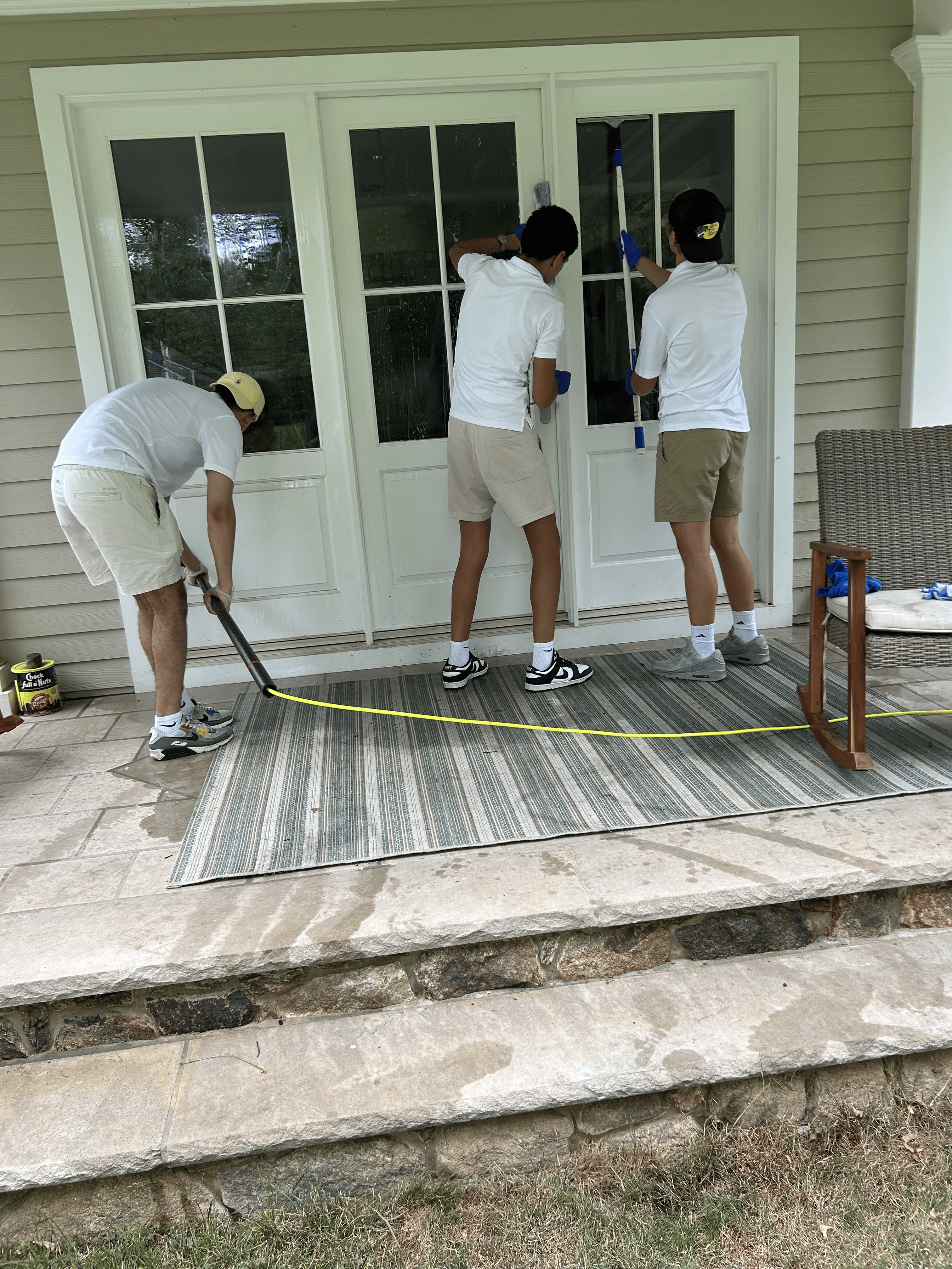 Window cleaning - spotless glass surfaces